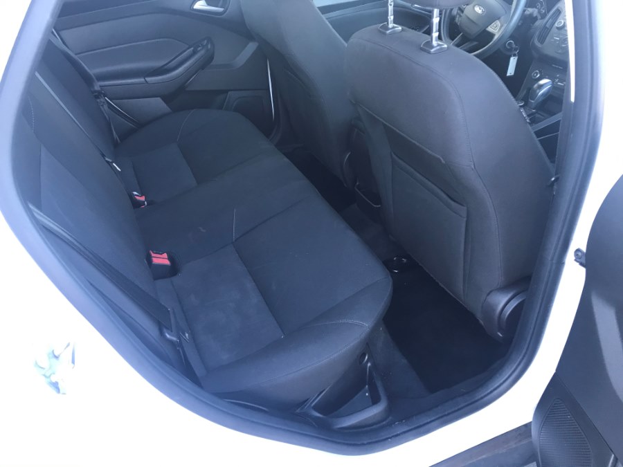 2015 Ford Focus 4dr Sdn SE, available for sale in Warwick, Rhode Island | Premier Automotive Sales. Warwick, Rhode Island 2015 Ford Focus 4dr Sdn SE, available for sale in Warwick, Rhode Island | Premier Automotive Sales. Warwick, Rhode Island