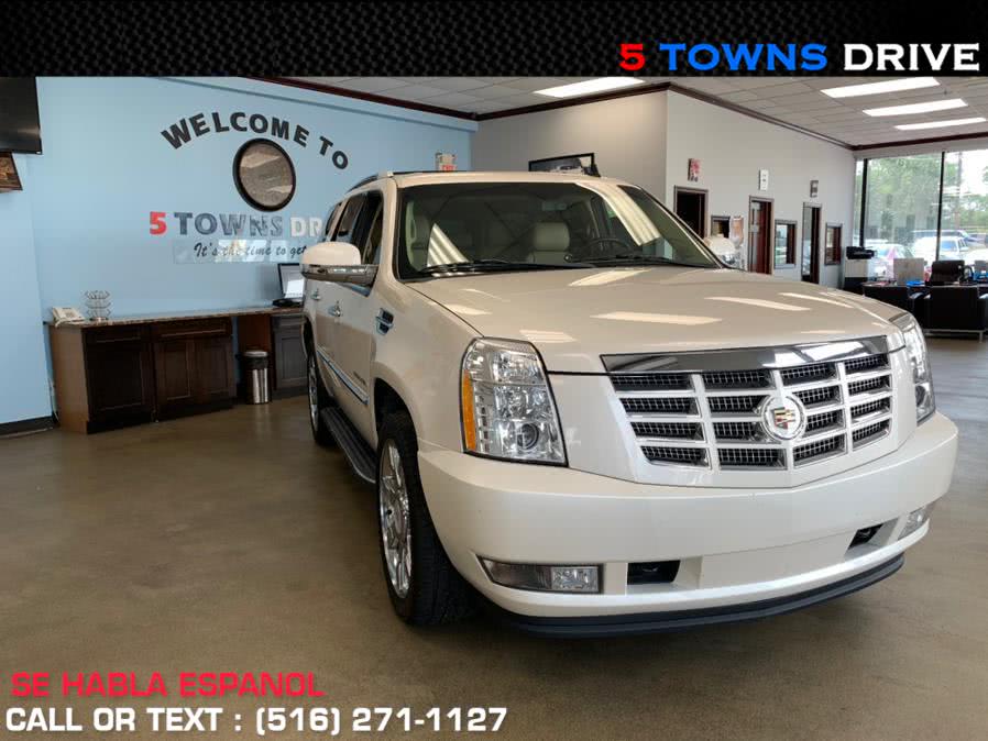 2013 Cadillac Escalade AWD 4dr Luxury, available for sale in Inwood, New York | 5 Towns Drive. Inwood, New York