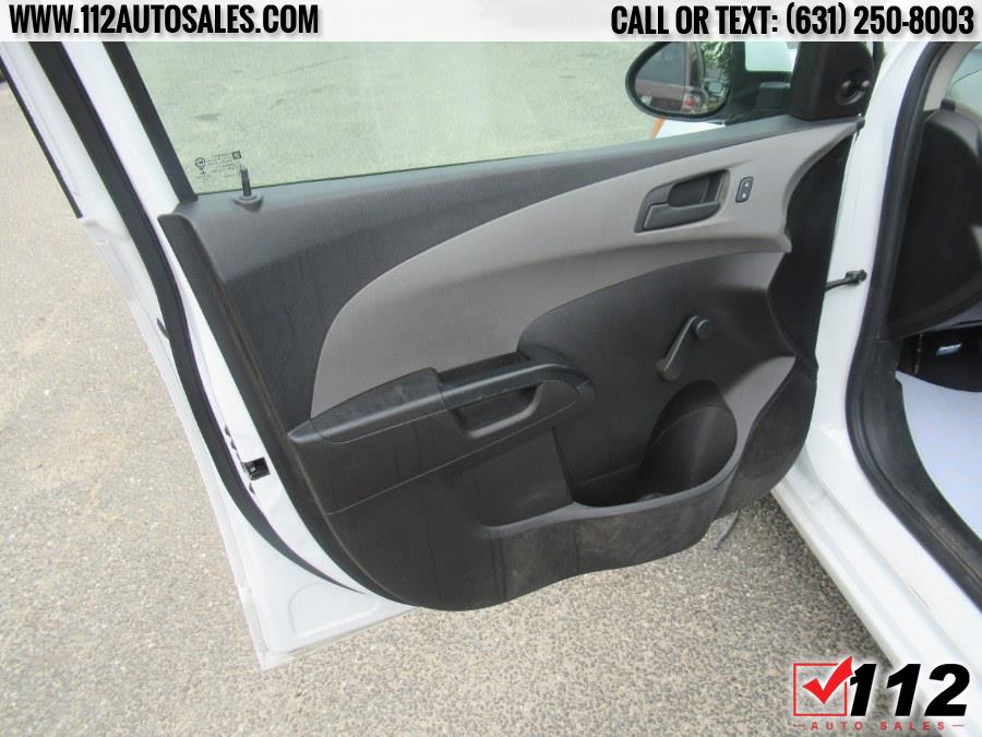 Used Chevrolet Sonic 5dr HB Auto LS 2015 | 112 Auto Sales. Patchogue, New York Used Chevrolet Sonic 5dr HB Auto LS 2015 | 112 Auto Sales. Patchogue, New York