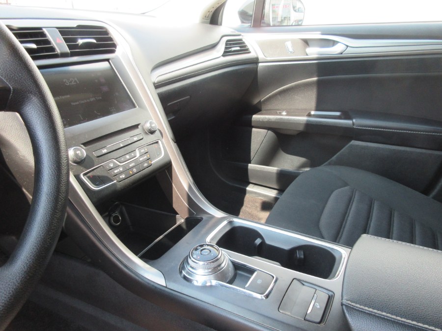 2017 Ford Fusion SE FWD, available for sale in Linden, New Jersey | Route 27 Auto Mall. Linden, New Jersey 2017 Ford Fusion SE FWD, available for sale in Linden, New Jersey | Route 27 Auto Mall. Linden, New Jersey