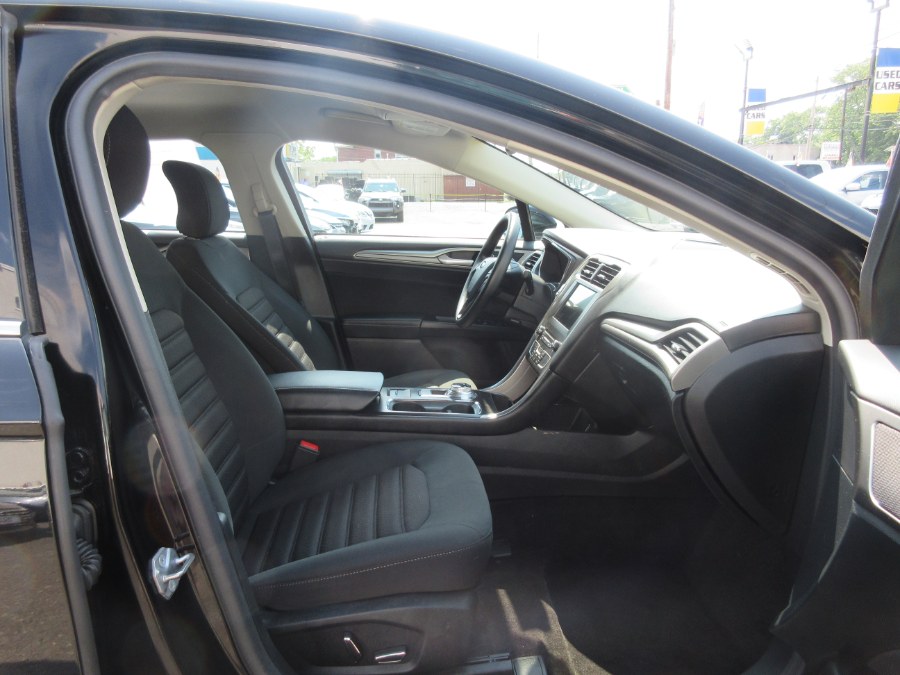 2017 Ford Fusion SE FWD, available for sale in Linden, New Jersey | Route 27 Auto Mall. Linden, New Jersey 2017 Ford Fusion SE FWD, available for sale in Linden, New Jersey | Route 27 Auto Mall. Linden, New Jersey