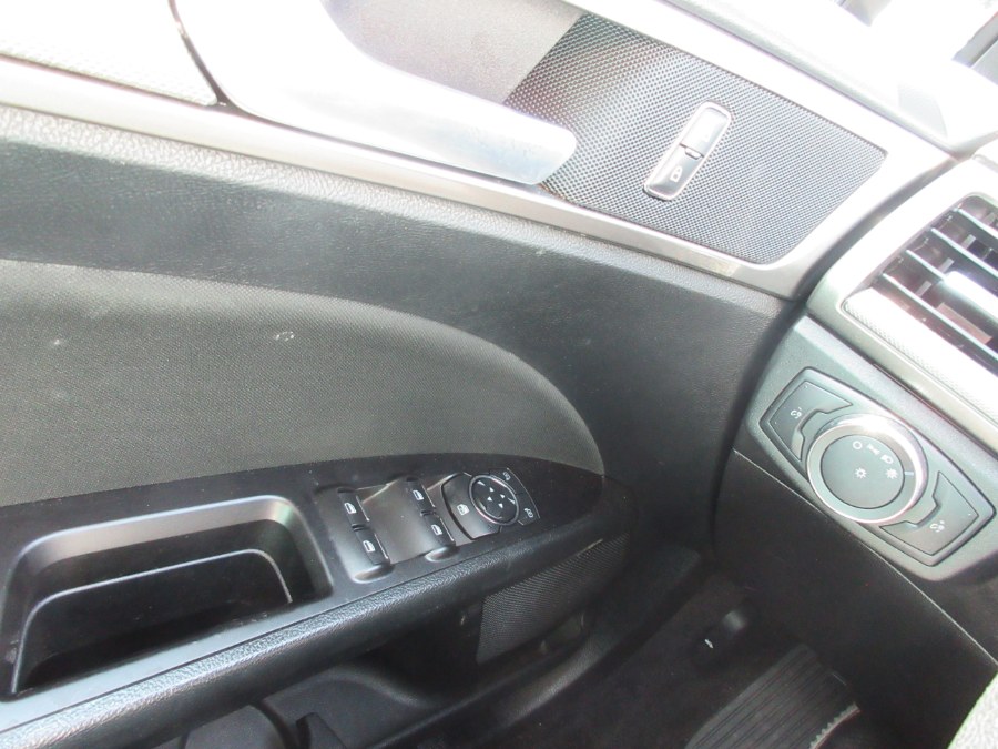 2017 Ford Fusion SE FWD, available for sale in Linden, New Jersey | Route 27 Auto Mall. Linden, New Jersey 2017 Ford Fusion SE FWD, available for sale in Linden, New Jersey | Route 27 Auto Mall. Linden, New Jersey