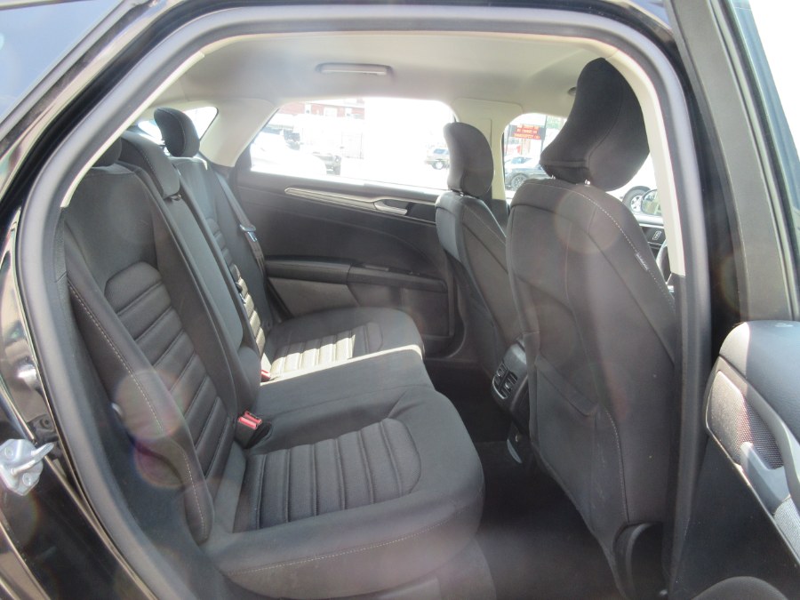 2017 Ford Fusion SE FWD, available for sale in Linden, New Jersey | Route 27 Auto Mall. Linden, New Jersey 2017 Ford Fusion SE FWD, available for sale in Linden, New Jersey | Route 27 Auto Mall. Linden, New Jersey