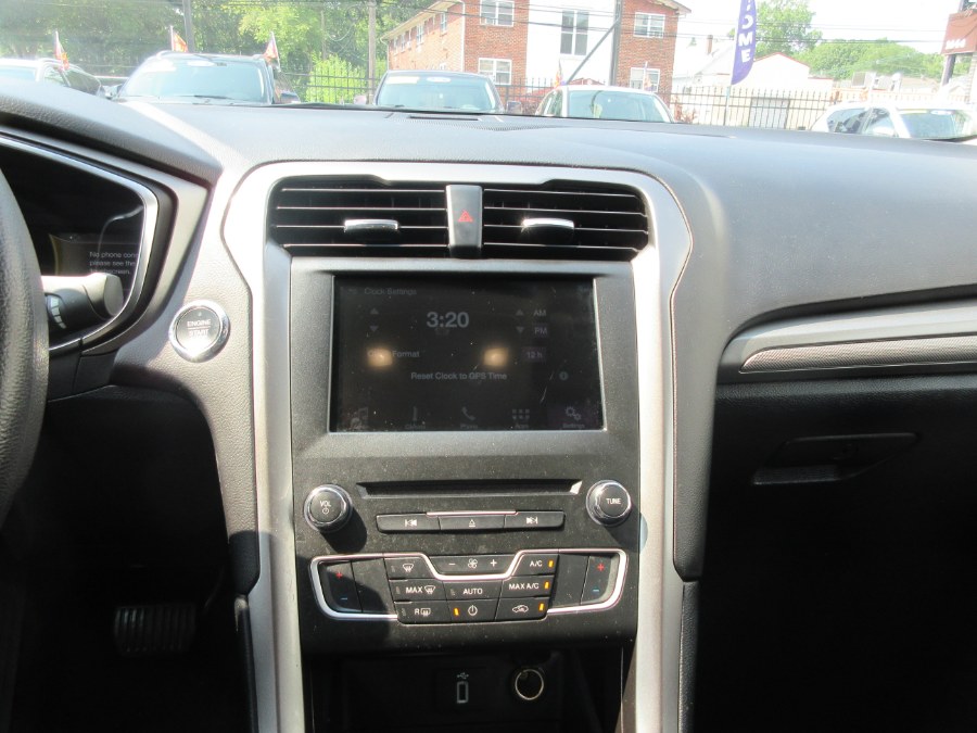 2017 Ford Fusion SE FWD, available for sale in Linden, New Jersey | Route 27 Auto Mall. Linden, New Jersey 2017 Ford Fusion SE FWD, available for sale in Linden, New Jersey | Route 27 Auto Mall. Linden, New Jersey