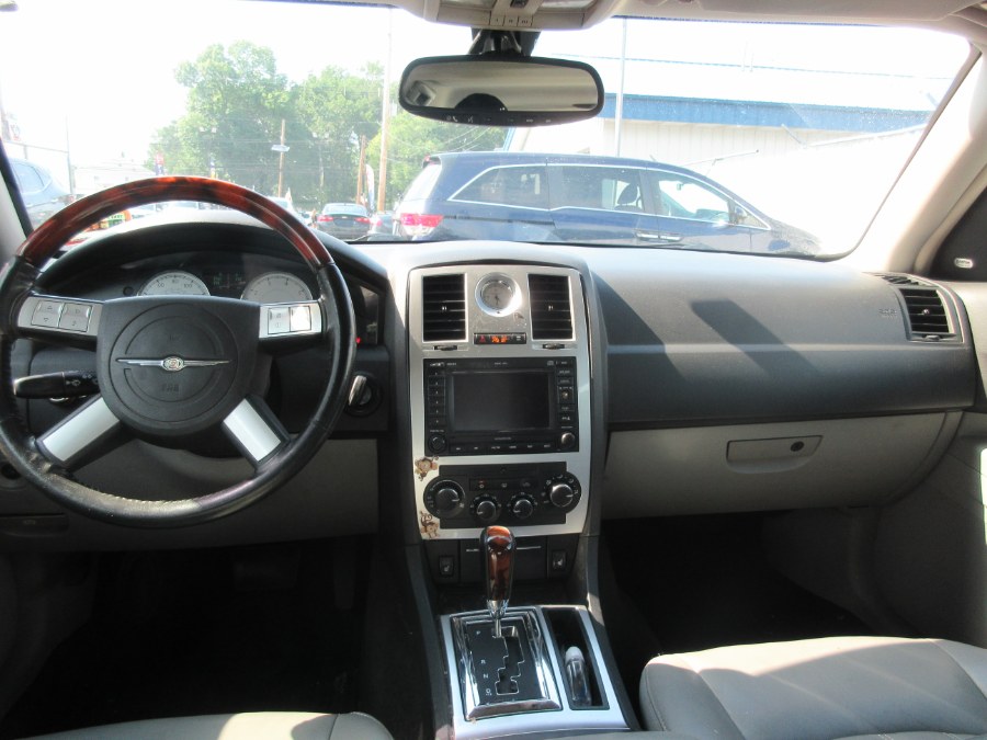 2006 Chrysler 300 4dr Sdn 300C AWD, available for sale in Linden, New Jersey | Route 27 Auto Mall. Linden, New Jersey 2006 Chrysler 300 4dr Sdn 300C AWD, available for sale in Linden, New Jersey | Route 27 Auto Mall. Linden, New Jersey