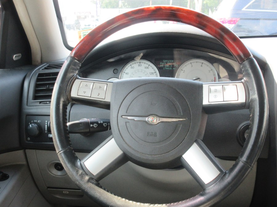 2006 Chrysler 300 4dr Sdn 300C AWD, available for sale in Linden, New Jersey | Route 27 Auto Mall. Linden, New Jersey 2006 Chrysler 300 4dr Sdn 300C AWD, available for sale in Linden, New Jersey | Route 27 Auto Mall. Linden, New Jersey