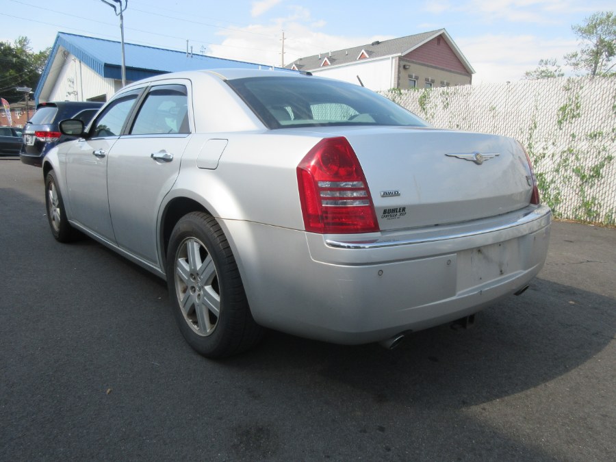 2006 Chrysler 300 4dr Sdn 300C AWD, available for sale in Linden, New Jersey | Route 27 Auto Mall. Linden, New Jersey 2006 Chrysler 300 4dr Sdn 300C AWD, available for sale in Linden, New Jersey | Route 27 Auto Mall. Linden, New Jersey
