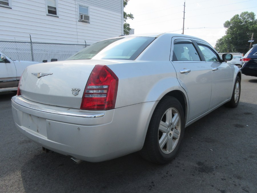 2006 Chrysler 300 4dr Sdn 300C AWD, available for sale in Linden, New Jersey | Route 27 Auto Mall. Linden, New Jersey 2006 Chrysler 300 4dr Sdn 300C AWD, available for sale in Linden, New Jersey | Route 27 Auto Mall. Linden, New Jersey