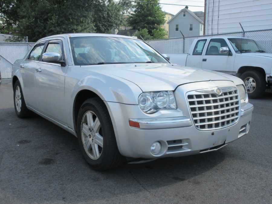 2006 Chrysler 300 4dr Sdn 300C AWD, available for sale in Linden, New Jersey | Route 27 Auto Mall. Linden, New Jersey 2006 Chrysler 300 4dr Sdn 300C AWD, available for sale in Linden, New Jersey | Route 27 Auto Mall. Linden, New Jersey