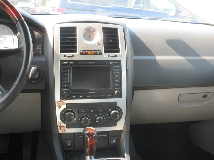2006 Chrysler 300 4dr Sdn 300C AWD, available for sale in Linden, New Jersey | Route 27 Auto Mall. Linden, New Jersey 2006 Chrysler 300 4dr Sdn 300C AWD, available for sale in Linden, New Jersey | Route 27 Auto Mall. Linden, New Jersey