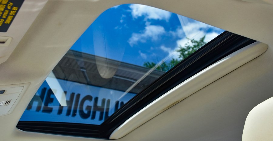 2017 Lexus ES ES 350 FWD, available for sale in Waterbury, Connecticut | Highline Car Connection. Waterbury, Connecticut 2017 Lexus ES ES 350 FWD, available for sale in Waterbury, Connecticut | Highline Car Connection. Waterbury, Connecticut