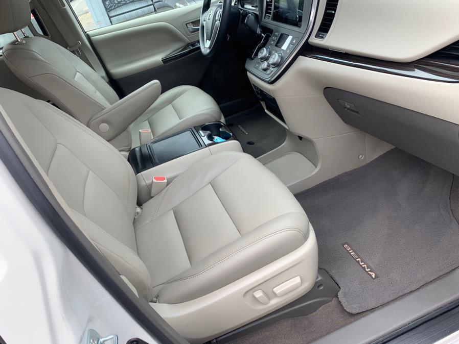 2015 Toyota Sienna 5dr 7-Pass Van XLE AAS FWD (Natl), available for sale in South Windsor, Connecticut | Mike And Tony Auto Sales, Inc. South Windsor, Connecticut 2015 Toyota Sienna 5dr 7-Pass Van XLE AAS FWD (Natl), available for sale in South Windsor, Connecticut | Mike And Tony Auto Sales, Inc. South Windsor, Connecticut