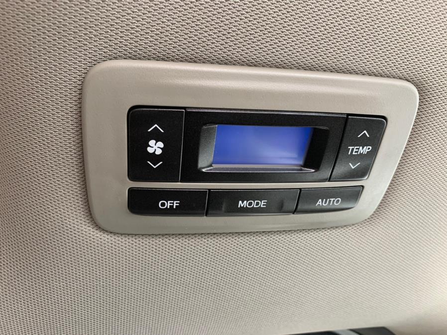 2015 Toyota Sienna 5dr 7-Pass Van XLE AAS FWD (Natl), available for sale in South Windsor, Connecticut | Mike And Tony Auto Sales, Inc. South Windsor, Connecticut 2015 Toyota Sienna 5dr 7-Pass Van XLE AAS FWD (Natl), available for sale in South Windsor, Connecticut | Mike And Tony Auto Sales, Inc. South Windsor, Connecticut
