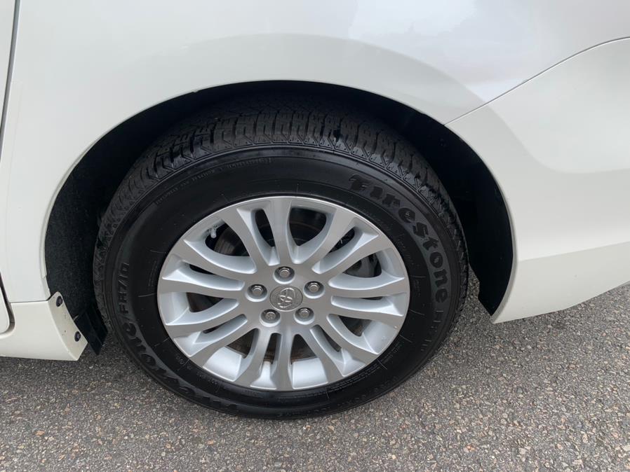 2015 Toyota Sienna 5dr 7-Pass Van XLE AAS FWD (Natl), available for sale in South Windsor, Connecticut | Mike And Tony Auto Sales, Inc. South Windsor, Connecticut 2015 Toyota Sienna 5dr 7-Pass Van XLE AAS FWD (Natl), available for sale in South Windsor, Connecticut | Mike And Tony Auto Sales, Inc. South Windsor, Connecticut