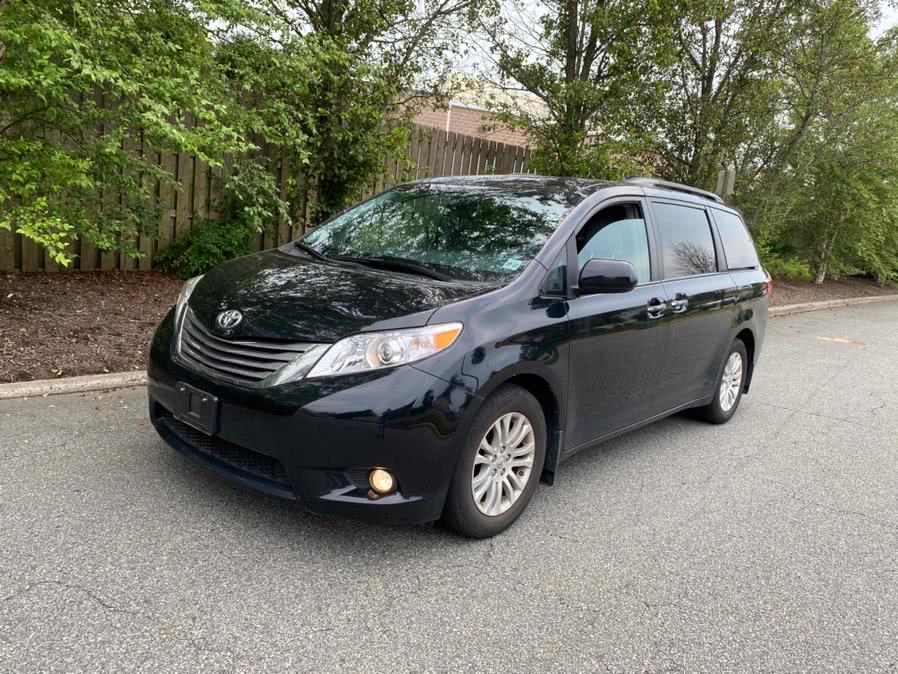 2017 Toyota Sienna XLE Premium FWD 8-Passenger (Natl), available for sale in Lyndhurst, New Jersey | Cars With Deals. Lyndhurst, New Jersey