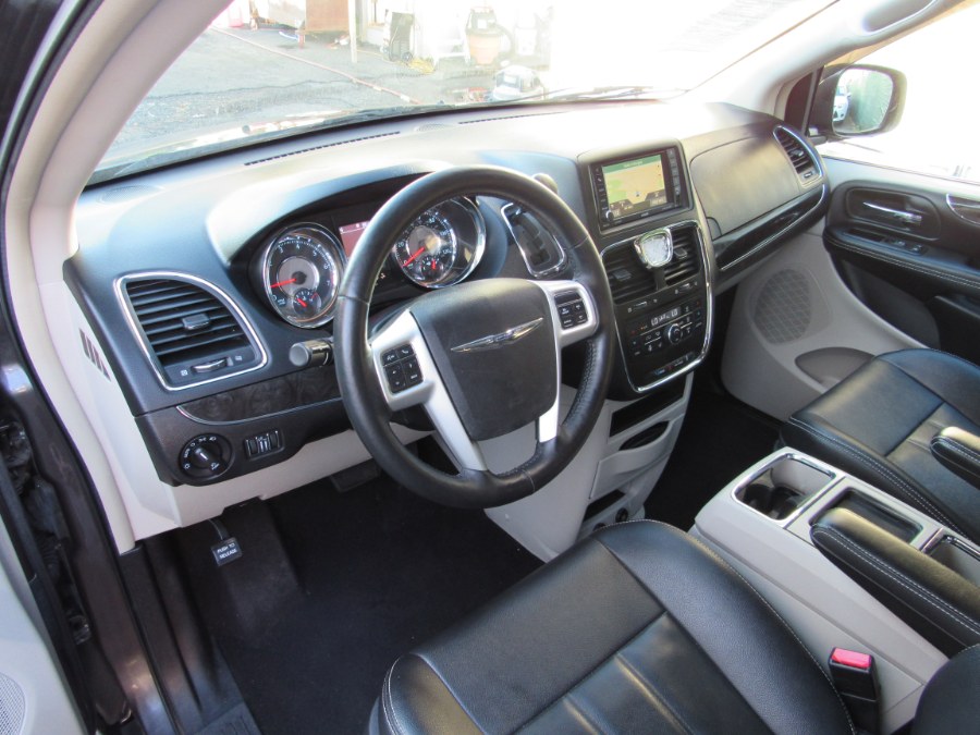 2015 Chrysler Town & Country 4dr Wgn Touring, available for sale in Middle Village, New York | Road Masters II INC. Middle Village, New York 2015 Chrysler Town & Country 4dr Wgn Touring, available for sale in Middle Village, New York | Road Masters II INC. Middle Village, New York