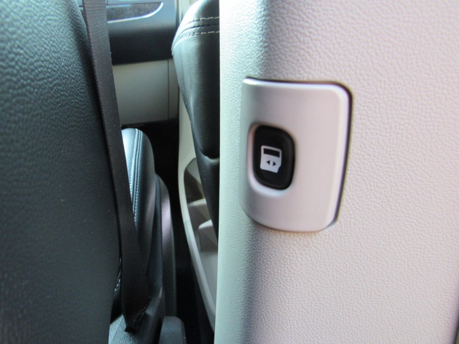 2015 Chrysler Town & Country 4dr Wgn Touring, available for sale in Middle Village, New York | Road Masters II INC. Middle Village, New York 2015 Chrysler Town & Country 4dr Wgn Touring, available for sale in Middle Village, New York | Road Masters II INC. Middle Village, New York