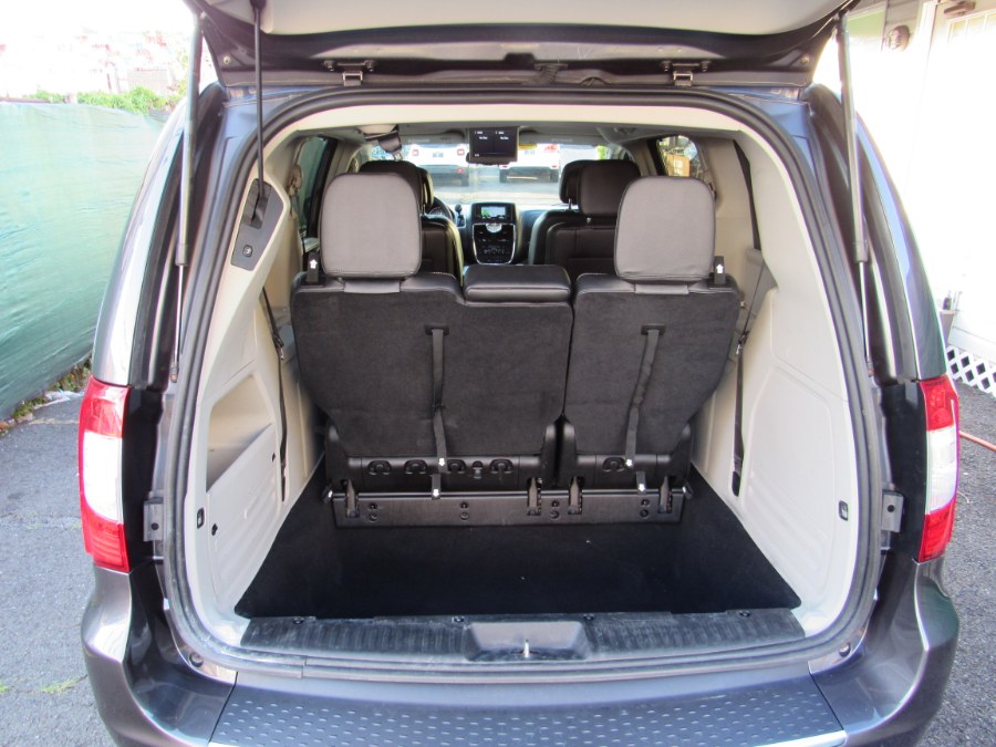 2015 Chrysler Town & Country 4dr Wgn Touring, available for sale in Middle Village, New York | Road Masters II INC. Middle Village, New York 2015 Chrysler Town & Country 4dr Wgn Touring, available for sale in Middle Village, New York | Road Masters II INC. Middle Village, New York