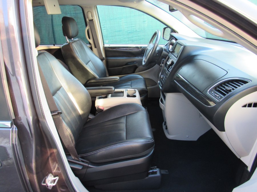 2015 Chrysler Town & Country 4dr Wgn Touring, available for sale in Middle Village, New York | Road Masters II INC. Middle Village, New York 2015 Chrysler Town & Country 4dr Wgn Touring, available for sale in Middle Village, New York | Road Masters II INC. Middle Village, New York