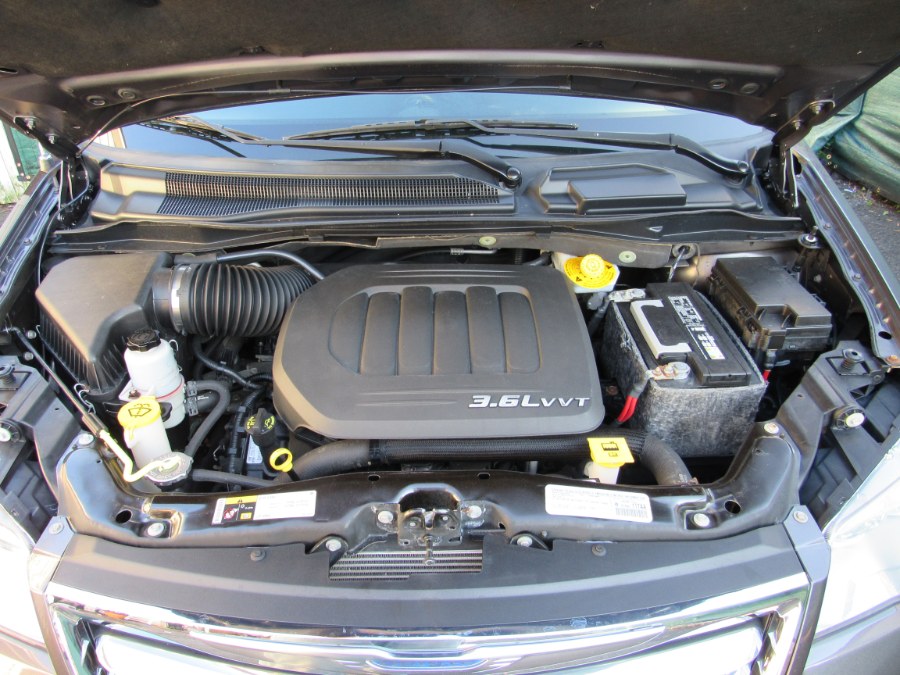 2015 Chrysler Town & Country 4dr Wgn Touring, available for sale in Middle Village, New York | Road Masters II INC. Middle Village, New York 2015 Chrysler Town & Country 4dr Wgn Touring, available for sale in Middle Village, New York | Road Masters II INC. Middle Village, New York