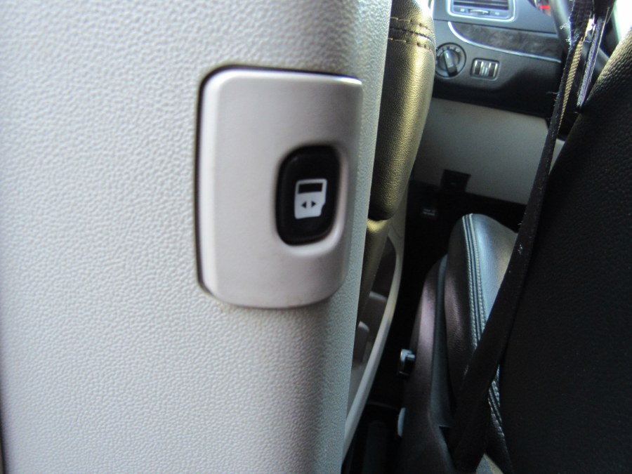 2015 Chrysler Town & Country 4dr Wgn Touring, available for sale in Middle Village, New York | Road Masters II INC. Middle Village, New York 2015 Chrysler Town & Country 4dr Wgn Touring, available for sale in Middle Village, New York | Road Masters II INC. Middle Village, New York