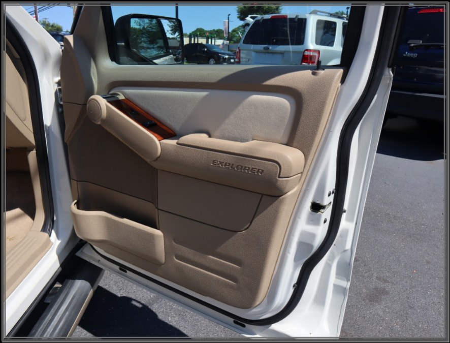 2008 Ford Explorer 4WD 4dr V6 Eddie Bauer, available for sale in Huntington Station, New York | My Auto Inc.. Huntington Station, New York 2008 Ford Explorer 4WD 4dr V6 Eddie Bauer, available for sale in Huntington Station, New York | My Auto Inc.. Huntington Station, New York