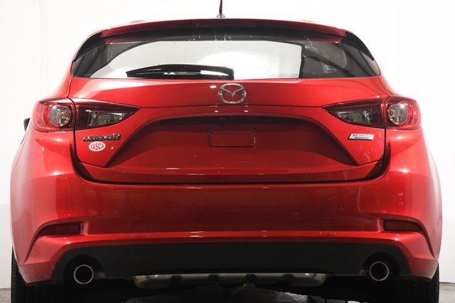 The 2017 Mazda MAZDA3 5-Door Sport