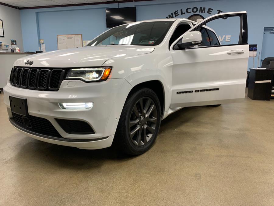 2018 Jeep Grand Cherokee High Altitude 4x4, available for sale in Inwood, New York | 5 Towns Drive. Inwood, New York 2018 Jeep Grand Cherokee High Altitude 4x4, available for sale in Inwood, New York | 5 Towns Drive. Inwood, New York