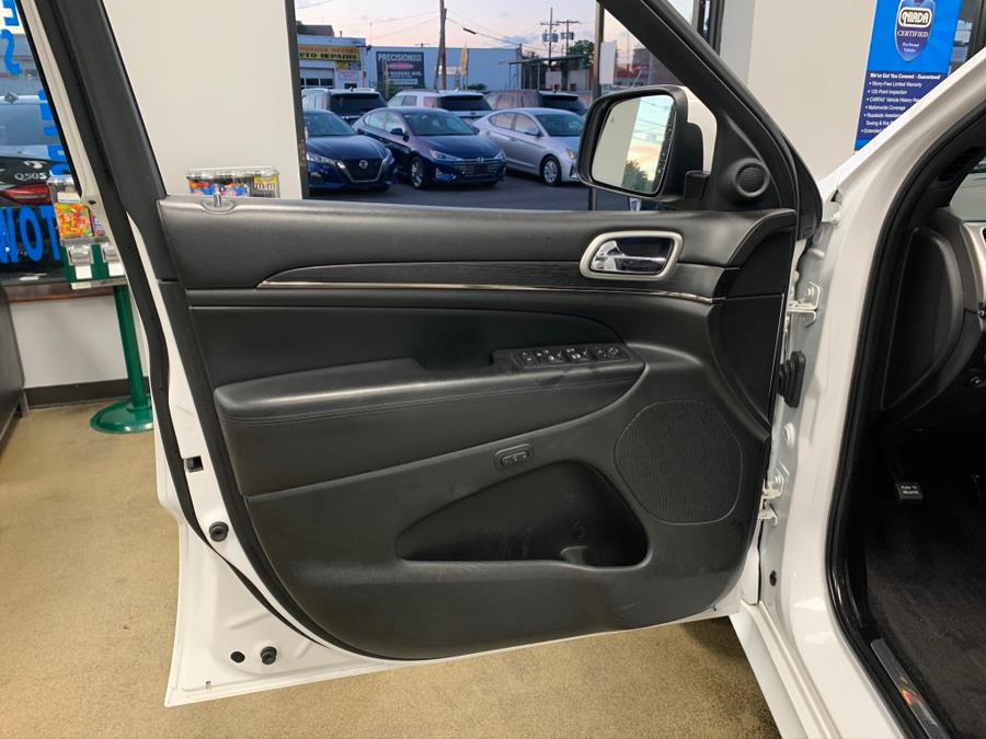 2018 Jeep Grand Cherokee High Altitude 4x4, available for sale in Inwood, New York | 5 Towns Drive. Inwood, New York 2018 Jeep Grand Cherokee High Altitude 4x4, available for sale in Inwood, New York | 5 Towns Drive. Inwood, New York