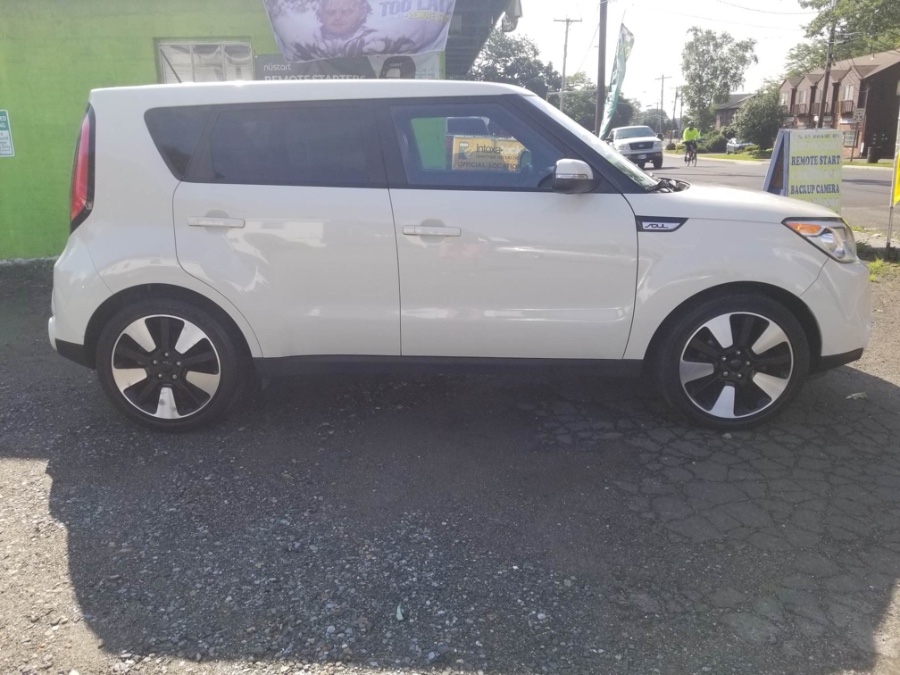 2015 Kia Soul 5dr Wgn Auto !, available for sale in Hamden, Connecticut | Adonai Auto Sales LLC. Hamden, Connecticut 2015 Kia Soul 5dr Wgn Auto !, available for sale in Hamden, Connecticut | Adonai Auto Sales LLC. Hamden, Connecticut