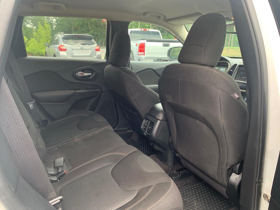 2016 Jeep Cherokee 4WD 4dr Latitude, available for sale in Merrimack, New Hampshire | Merrimack Autosport. Merrimack, New Hampshire 2016 Jeep Cherokee 4WD 4dr Latitude, available for sale in Merrimack, New Hampshire | Merrimack Autosport. Merrimack, New Hampshire