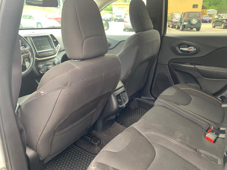 2016 Jeep Cherokee 4WD 4dr Latitude, available for sale in Merrimack, New Hampshire | Merrimack Autosport. Merrimack, New Hampshire 2016 Jeep Cherokee 4WD 4dr Latitude, available for sale in Merrimack, New Hampshire | Merrimack Autosport. Merrimack, New Hampshire