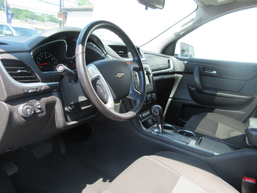 2016 Chevrolet Traverse AWD 4dr LT w/1LT, available for sale in Linden, New Jersey | Route 27 Auto Mall. Linden, New Jersey 2016 Chevrolet Traverse AWD 4dr LT w/1LT, available for sale in Linden, New Jersey | Route 27 Auto Mall. Linden, New Jersey
