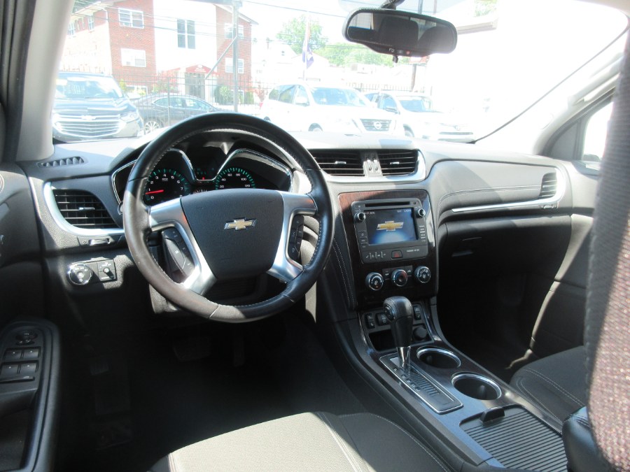2016 Chevrolet Traverse AWD 4dr LT w/1LT, available for sale in Linden, New Jersey | Route 27 Auto Mall. Linden, New Jersey 2016 Chevrolet Traverse AWD 4dr LT w/1LT, available for sale in Linden, New Jersey | Route 27 Auto Mall. Linden, New Jersey