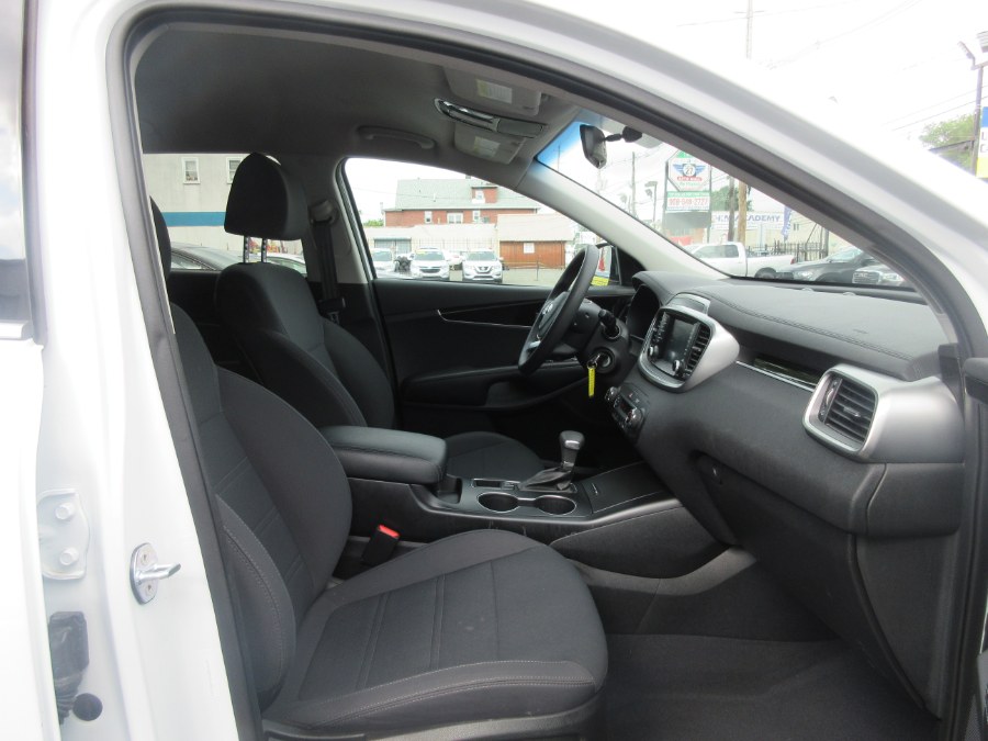 Used Kia Sorento LX V6 AWD 2019 | Route 27 Auto Mall. Linden, New Jersey Used Kia Sorento LX V6 AWD 2019 | Route 27 Auto Mall. Linden, New Jersey