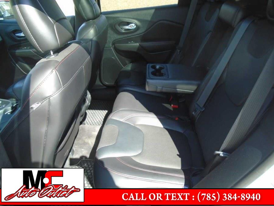 2016 Jeep Cherokee 4WD 4dr Trailhawk, available for sale in Colby, Kansas | M C Auto Outlet Inc. Colby, Kansas 2016 Jeep Cherokee 4WD 4dr Trailhawk, available for sale in Colby, Kansas | M C Auto Outlet Inc. Colby, Kansas