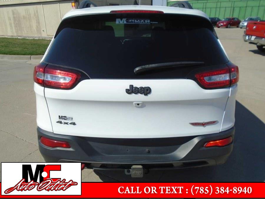 2016 Jeep Cherokee 4WD 4dr Trailhawk, available for sale in Colby, Kansas | M C Auto Outlet Inc. Colby, Kansas 2016 Jeep Cherokee 4WD 4dr Trailhawk, available for sale in Colby, Kansas | M C Auto Outlet Inc. Colby, Kansas