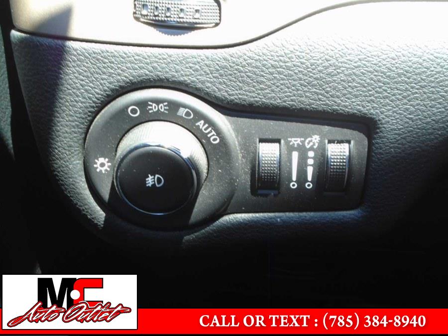 2015 Jeep Cherokee FWD 4dr Latitude, available for sale in Colby, Kansas | M C Auto Outlet Inc. Colby, Kansas 2015 Jeep Cherokee FWD 4dr Latitude, available for sale in Colby, Kansas | M C Auto Outlet Inc. Colby, Kansas