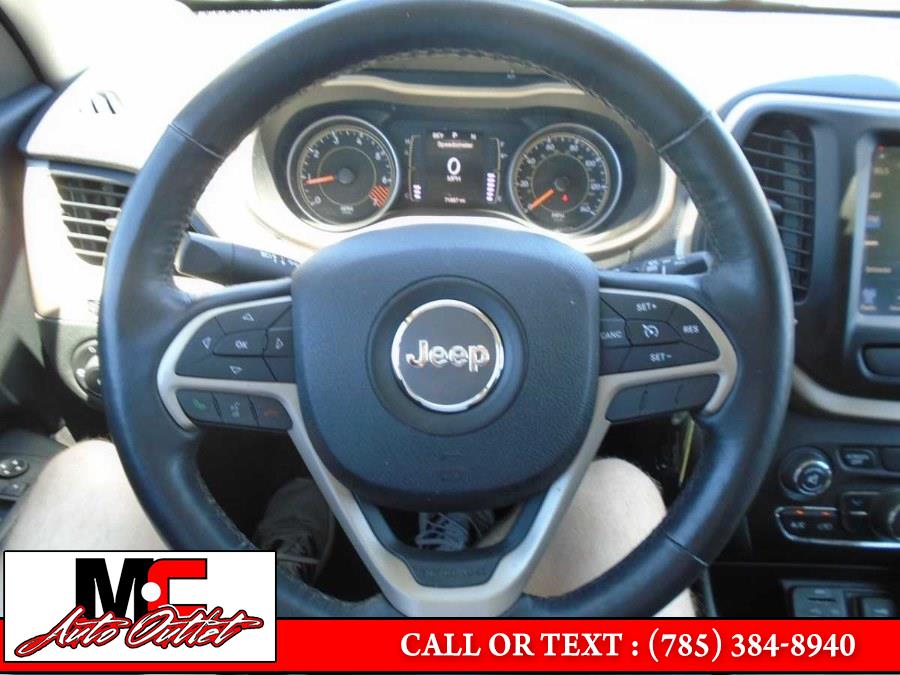 2015 Jeep Cherokee FWD 4dr Latitude, available for sale in Colby, Kansas | M C Auto Outlet Inc. Colby, Kansas 2015 Jeep Cherokee FWD 4dr Latitude, available for sale in Colby, Kansas | M C Auto Outlet Inc. Colby, Kansas