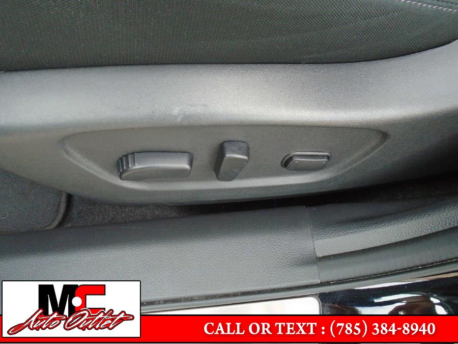 2017 Nissan Rogue 2017.5 FWD SV, available for sale in Colby, Kansas | M C Auto Outlet Inc. Colby, Kansas 2017 Nissan Rogue 2017.5 FWD SV, available for sale in Colby, Kansas | M C Auto Outlet Inc. Colby, Kansas