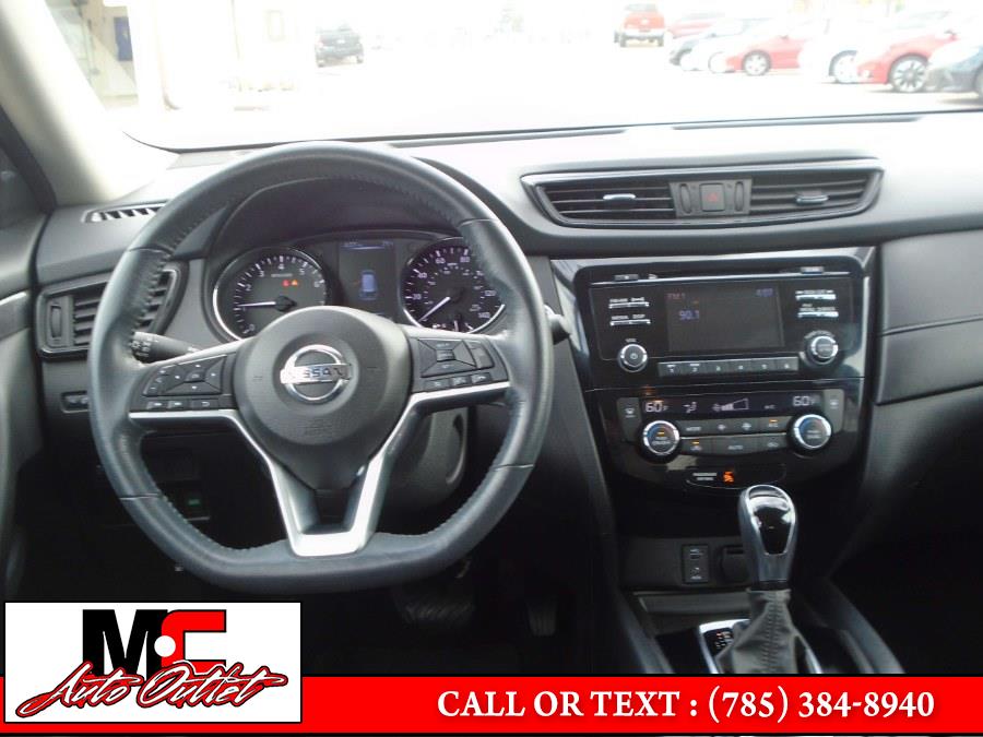 2017 Nissan Rogue 2017.5 FWD SV, available for sale in Colby, Kansas | M C Auto Outlet Inc. Colby, Kansas 2017 Nissan Rogue 2017.5 FWD SV, available for sale in Colby, Kansas | M C Auto Outlet Inc. Colby, Kansas