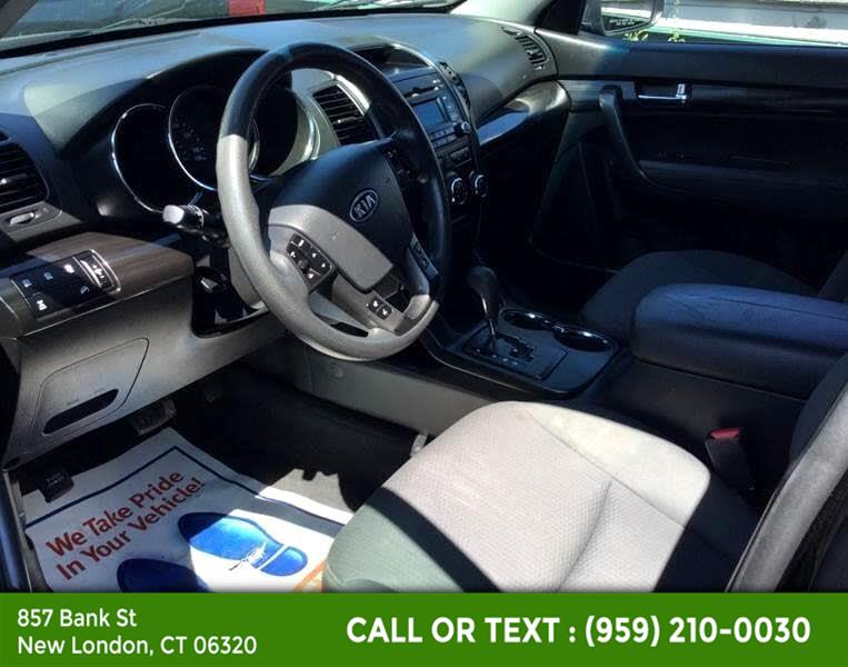 Used Kia Sorento AWD 4dr I4-GDI LX 2012 | McAvoy Inc dba Town Hill Auto. New London, Connecticut Used Kia Sorento AWD 4dr I4-GDI LX 2012 | McAvoy Inc dba Town Hill Auto. New London, Connecticut
