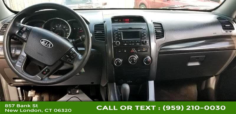 Used Kia Sorento AWD 4dr I4-GDI LX 2012 | McAvoy Inc dba Town Hill Auto. New London, Connecticut Used Kia Sorento AWD 4dr I4-GDI LX 2012 | McAvoy Inc dba Town Hill Auto. New London, Connecticut