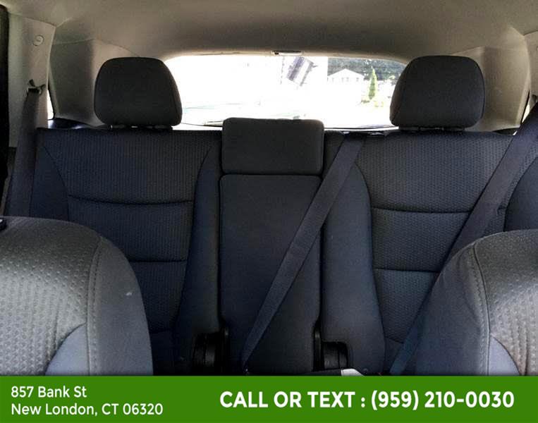 Used Kia Sorento AWD 4dr I4-GDI LX 2012 | McAvoy Inc dba Town Hill Auto. New London, Connecticut Used Kia Sorento AWD 4dr I4-GDI LX 2012 | McAvoy Inc dba Town Hill Auto. New London, Connecticut