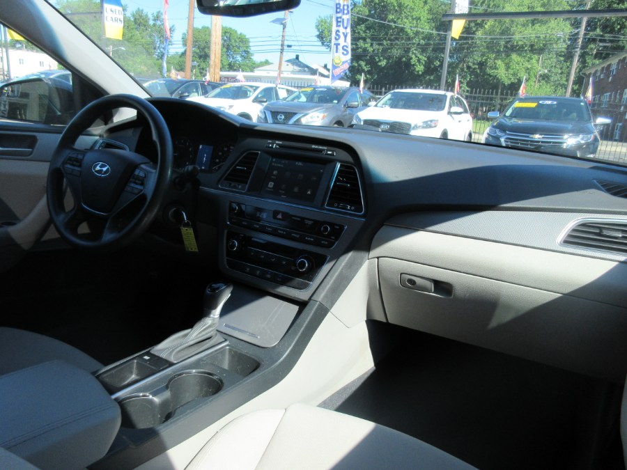 2017 Hyundai Sonata SE 2.4L, available for sale in Linden, New Jersey | Route 27 Auto Mall. Linden, New Jersey 2017 Hyundai Sonata SE 2.4L, available for sale in Linden, New Jersey | Route 27 Auto Mall. Linden, New Jersey