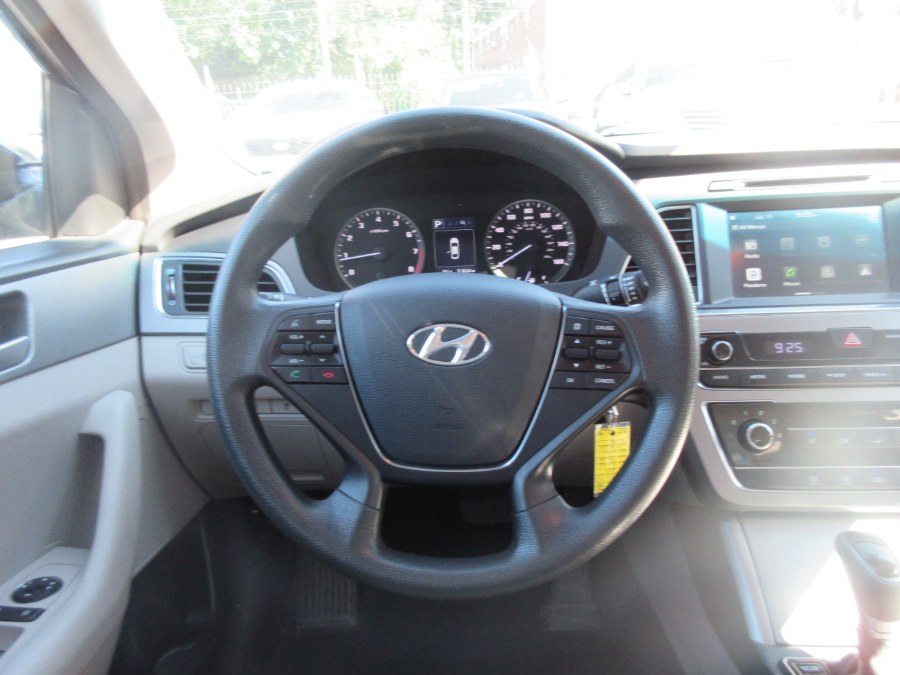 2017 Hyundai Sonata SE 2.4L, available for sale in Linden, New Jersey | Route 27 Auto Mall. Linden, New Jersey 2017 Hyundai Sonata SE 2.4L, available for sale in Linden, New Jersey | Route 27 Auto Mall. Linden, New Jersey