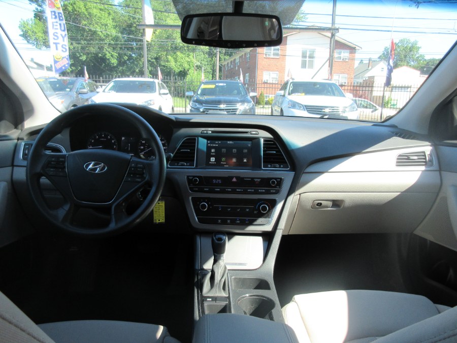 2017 Hyundai Sonata SE 2.4L, available for sale in Linden, New Jersey | Route 27 Auto Mall. Linden, New Jersey 2017 Hyundai Sonata SE 2.4L, available for sale in Linden, New Jersey | Route 27 Auto Mall. Linden, New Jersey