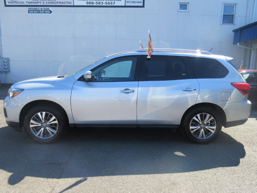 2018 Nissan Pathfinder 4x4 SV photo