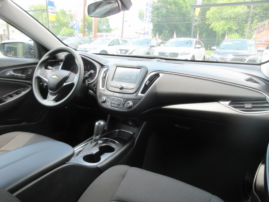 2018 Chevrolet Malibu 4dr Sdn LT w/1LT, available for sale in Linden, New Jersey | Route 27 Auto Mall. Linden, New Jersey 2018 Chevrolet Malibu 4dr Sdn LT w/1LT, available for sale in Linden, New Jersey | Route 27 Auto Mall. Linden, New Jersey