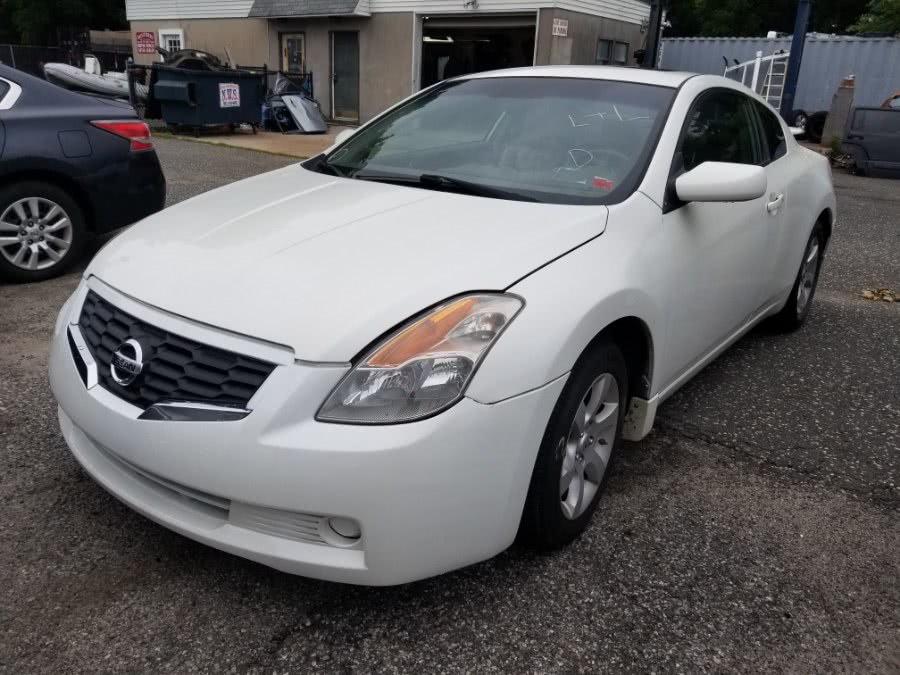 2008 Nissan Altima 2dr Cpe I4 CVT 2.5 S, available for sale in Patchogue, New York | Romaxx Truxx. Patchogue, New York